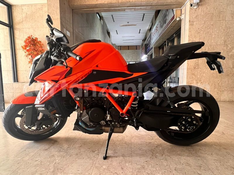 Big with watermark ktm superduke arusha arusha 33070