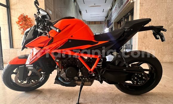 Nunua Ilio tumika KTM SuperDuke Beige Bike ndani ya Arusha nchini Arusha Nunua Ilio tumika KTM SuperDuke Beige Bike ndani ya Arusha nchini Arusha