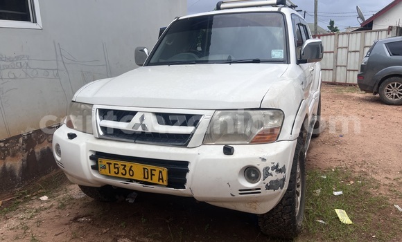 Buy Used Mitsubishi Pajero White Car in Dar es Salaam in Dar es Salaam Buy Used Mitsubishi Pajero White Car in Dar es Salaam in Dar es Salaam