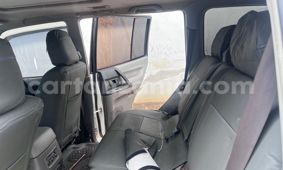 Buy Used Mitsubishi Pajero White Car in Dar es Salaam in Dar es Salaam Buy Used Mitsubishi Pajero White Car in Dar es Salaam in Dar es Salaam