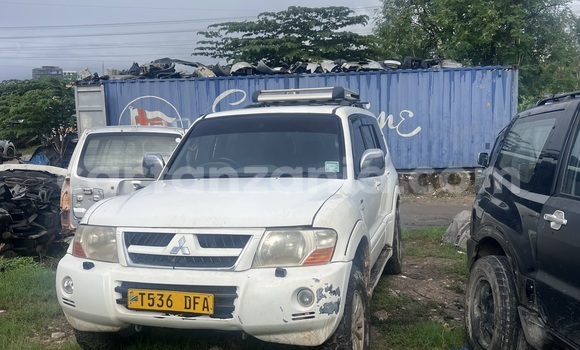 Buy Used Mitsubishi Pajero White Car in Dar es Salaam in Dar es Salaam Buy Used Mitsubishi Pajero White Car in Dar es Salaam in Dar es Salaam