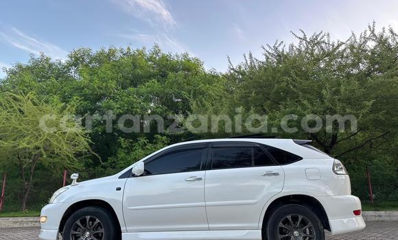 Nunua Ilio tumika Toyota Harrier Nyeupe Gari ndani ya Ilala nchini Dar es Salaam Nunua Ilio tumika Toyota Harrier Nyeupe Gari ndani ya Ilala nchini Dar es Salaam
