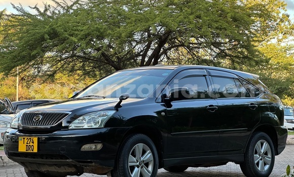 Nunua Ilio tumika Toyota Harrier Nyeusi Gari ndani ya Ilala nchini Dar es Salaam Nunua Ilio tumika Toyota Harrier Nyeusi Gari ndani ya Ilala nchini Dar es Salaam
