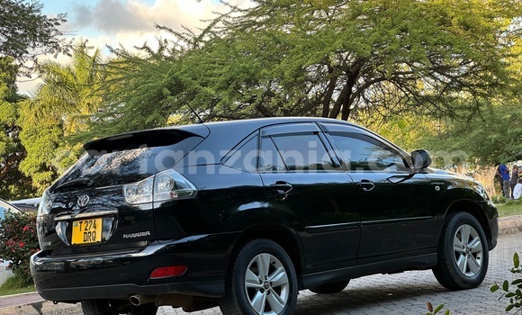 Nunua Ilio tumika Toyota Harrier Nyeusi Gari ndani ya Ilala nchini Dar es Salaam Nunua Ilio tumika Toyota Harrier Nyeusi Gari ndani ya Ilala nchini Dar es Salaam