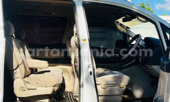 Buy Used Toyota Alphard White Car in Dar es Salaam in Dar es Salaam Buy Used Toyota Alphard White Car in Dar es Salaam in Dar es Salaam