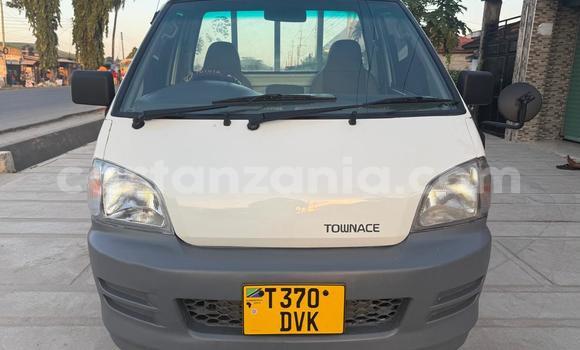 Buy Used Toyota Town Ace White Car in Dar es Salaam in Dar es Salaam Buy Used Toyota Town Ace White Car in Dar es Salaam in Dar es Salaam