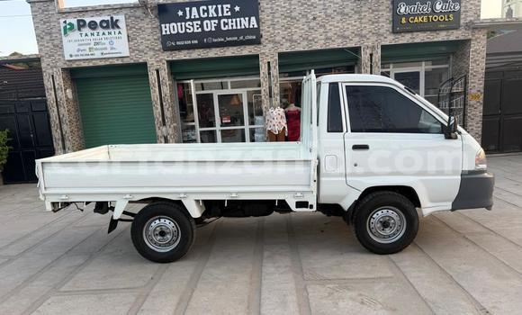 Buy Used Toyota Town Ace White Car in Dar es Salaam in Dar es Salaam Buy Used Toyota Town Ace White Car in Dar es Salaam in Dar es Salaam