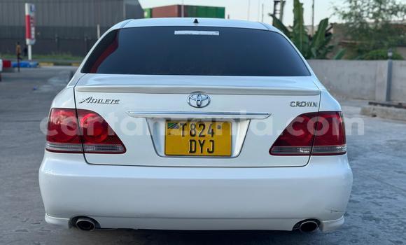 Buy Used Toyota Crown White Car in Dar es Salaam in Dar es Salaam Buy Used Toyota Crown White Car in Dar es Salaam in Dar es Salaam