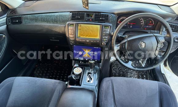 Buy Used Toyota Crown White Car in Dar es Salaam in Dar es Salaam Buy Used Toyota Crown White Car in Dar es Salaam in Dar es Salaam