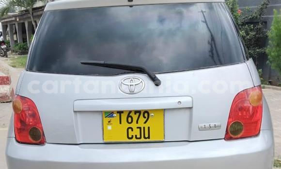 Buy Used Toyota IST Silver Car in Dar es Salaam in Dar es Salaam Buy Used Toyota IST Silver Car in Dar es Salaam in Dar es Salaam