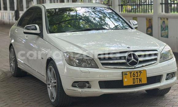 Buy Used Mercedes-Benz C-Classe White Car in Dar es Salaam in Dar es Salaam