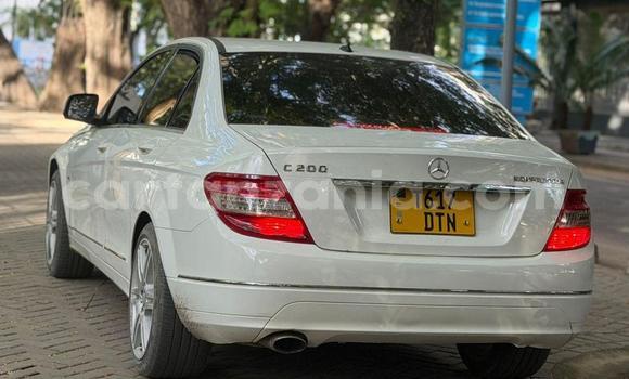 Nunua Ilio tumika Mercedes-Benz C-Classe Nyeupe Gari ndani ya Dar es Salaam nchini Dar es Salaam Nunua Ilio tumika Mercedes-Benz C-Classe Nyeupe Gari ndani ya Dar es Salaam nchini Dar es Salaam