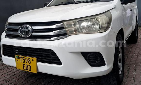 Buy Used Toyota Hilux White Car in Dar es Salaam in Dar es Salaam
