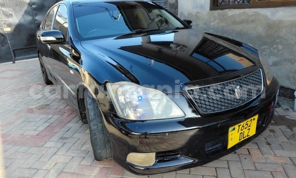 Nunua Ilio tumika Toyota Crown Nyeusi Gari ndani ya Dar es Salaam nchini Dar es Salaam Nunua Ilio tumika Toyota Crown Nyeusi Gari ndani ya Dar es Salaam nchini Dar es Salaam