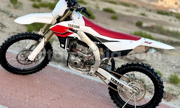 Nunua Ilio tumika Yamaha YZ450F Nyeupe Bike ndani ya Arusha nchini Arusha Nunua Ilio tumika Yamaha YZ450F Nyeupe Bike ndani ya Arusha nchini Arusha