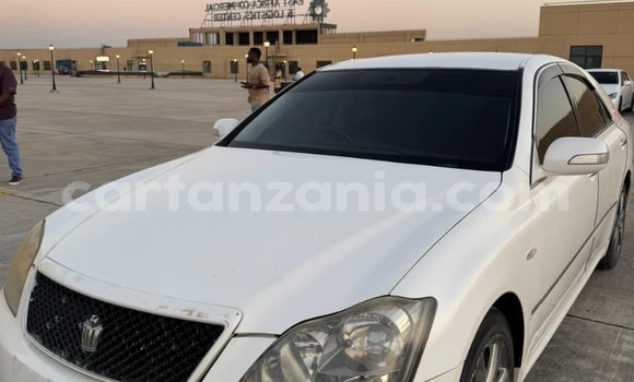 Nunua Ilio tumika Toyota Crown Nyeupe Gari ndani ya Dar es Salaam nchini Dar es Salaam Nunua Ilio tumika Toyota Crown Nyeupe Gari ndani ya Dar es Salaam nchini Dar es Salaam