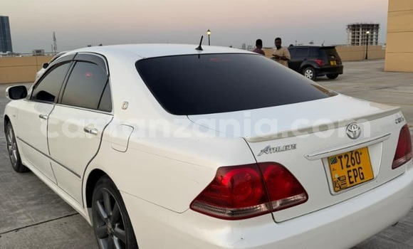 Nunua Ilio tumika Toyota Crown Nyeupe Gari ndani ya Dar es Salaam nchini Dar es Salaam Nunua Ilio tumika Toyota Crown Nyeupe Gari ndani ya Dar es Salaam nchini Dar es Salaam