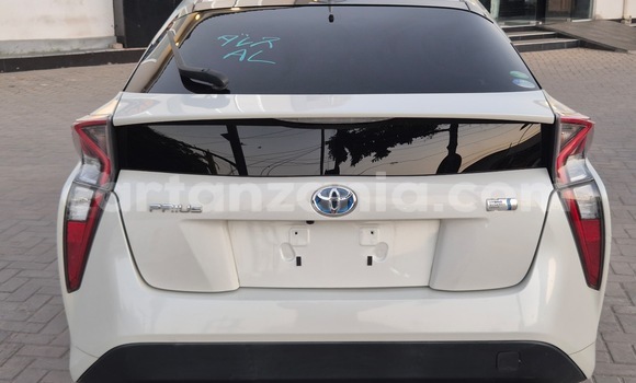 Nunua Imported Toyota Prius Nyeupe Gari ndani ya Dar es Salaam nchini Dar es Salaam Nunua Imported Toyota Prius Nyeupe Gari ndani ya Dar es Salaam nchini Dar es Salaam