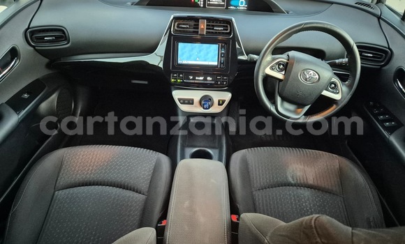 Nunua Imported Toyota Prius Nyeupe Gari ndani ya Dar es Salaam nchini Dar es Salaam Nunua Imported Toyota Prius Nyeupe Gari ndani ya Dar es Salaam nchini Dar es Salaam