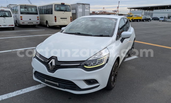 Nunua Imported Renault 10 Nyeupe Gari ndani ya Dar es Salaam nchini Dar es Salaam Nunua Imported Renault 10 Nyeupe Gari ndani ya Dar es Salaam nchini Dar es Salaam