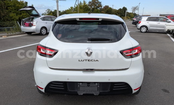Nunua Imported Renault 10 Nyeupe Gari ndani ya Dar es Salaam nchini Dar es Salaam Nunua Imported Renault 10 Nyeupe Gari ndani ya Dar es Salaam nchini Dar es Salaam