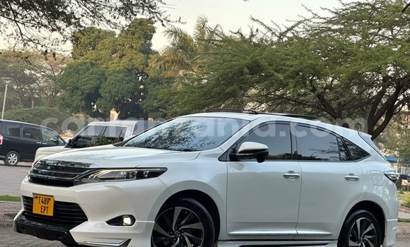 Nunua Ilio tumika Toyota Harrier Nyeupe Gari ndani ya Dar es Salaam nchini Dar es Salaam Nunua Ilio tumika Toyota Harrier Nyeupe Gari ndani ya Dar es Salaam nchini Dar es Salaam