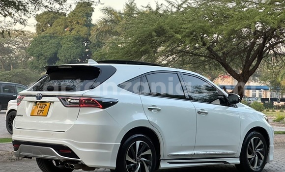 Nunua Ilio tumika Toyota Harrier Nyeupe Gari ndani ya Dar es Salaam nchini Dar es Salaam Nunua Ilio tumika Toyota Harrier Nyeupe Gari ndani ya Dar es Salaam nchini Dar es Salaam