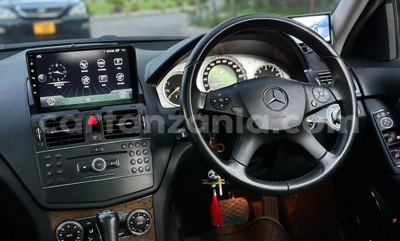 Nunua Imported Mercedes‒Benz C–Class Nyeupe Gari ndani ya Dar es Salaam nchini Dar es Salaam Nunua Imported Mercedes‒Benz C–Class Nyeupe Gari ndani ya Dar es Salaam nchini Dar es Salaam