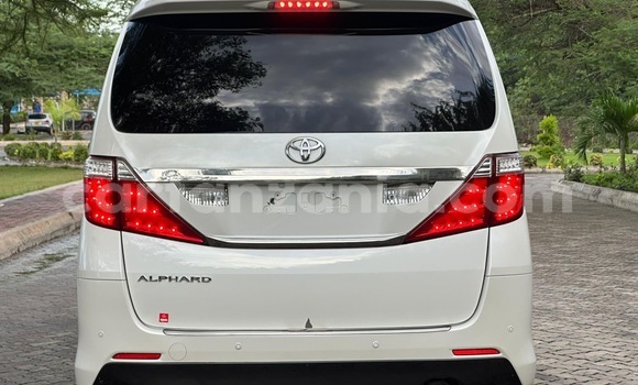 Nunua Ilio tumika Toyota Alphard Nyeupe Gari ndani ya Dar es Salaam nchini Dar es Salaam Nunua Ilio tumika Toyota Alphard Nyeupe Gari ndani ya Dar es Salaam nchini Dar es Salaam