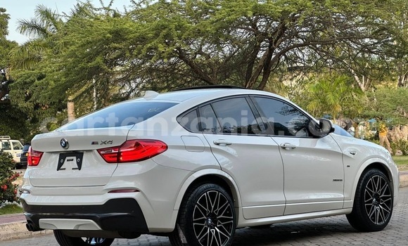 Buy Import BMW X4 White Car in Dar es Salaam in Dar es Salaam Buy Import BMW X4 White Car in Dar es Salaam in Dar es Salaam