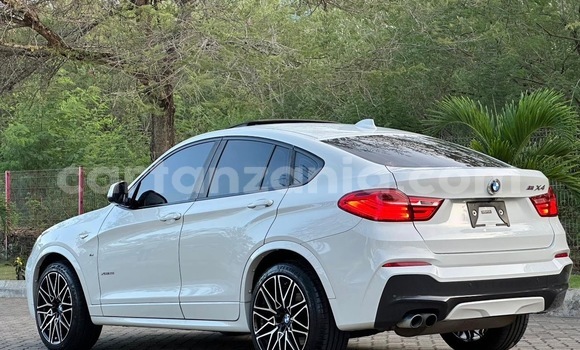 Buy Import BMW X4 White Car in Dar es Salaam in Dar es Salaam Buy Import BMW X4 White Car in Dar es Salaam in Dar es Salaam