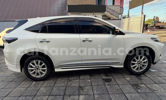 Buy Used Toyota Harrier White Car in Dar es Salaam in Dar es Salaam Buy Used Toyota Harrier White Car in Dar es Salaam in Dar es Salaam