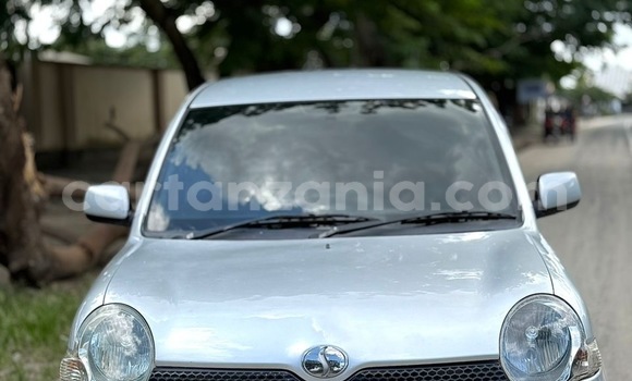 Buy Used Toyota Sienta Silver Car in Dar es Salaam in Dar es Salaam