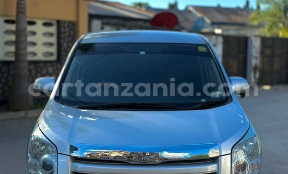 Buy Used Toyota Noah Silver Car in Dar es Salaam in Dar es Salaam