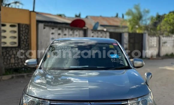 Nunua Imported Mitsubishi Outlander Nyingine Gari ndani ya Dar es Salaam nchini Dar es Salaam