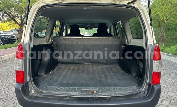 Nunua Imported Toyota Probox Nyeupe Gari ndani ya Dar es Salaam nchini Dar es Salaam Nunua Imported Toyota Probox Nyeupe Gari ndani ya Dar es Salaam nchini Dar es Salaam