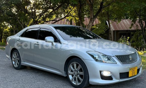 Nunua Ilio tumika Toyota Crown Fedha Gari ndani ya Dar es Salaam nchini Dar es Salaam Nunua Ilio tumika Toyota Crown Fedha Gari ndani ya Dar es Salaam nchini Dar es Salaam