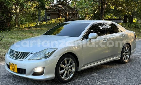 Nunua Ilio tumika Toyota Crown Fedha Gari ndani ya Dar es Salaam nchini Dar es Salaam Nunua Ilio tumika Toyota Crown Fedha Gari ndani ya Dar es Salaam nchini Dar es Salaam