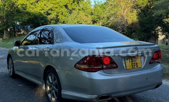 Nunua Ilio tumika Toyota Crown Fedha Gari ndani ya Dar es Salaam nchini Dar es Salaam Nunua Ilio tumika Toyota Crown Fedha Gari ndani ya Dar es Salaam nchini Dar es Salaam