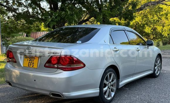 Nunua Ilio tumika Toyota Crown Fedha Gari ndani ya Dar es Salaam nchini Dar es Salaam Nunua Ilio tumika Toyota Crown Fedha Gari ndani ya Dar es Salaam nchini Dar es Salaam
