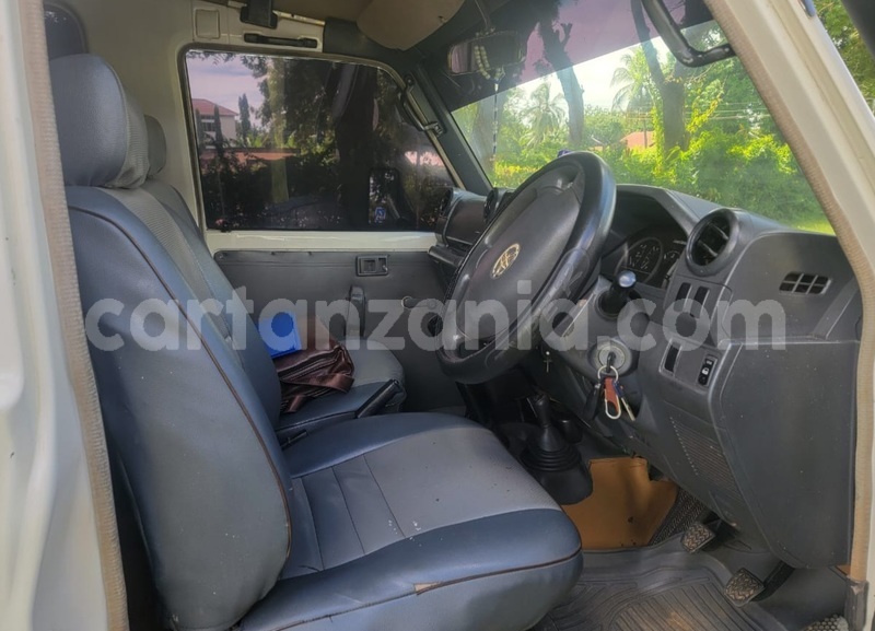 Big with watermark toyota land cruiser mtwara mtwara 33158