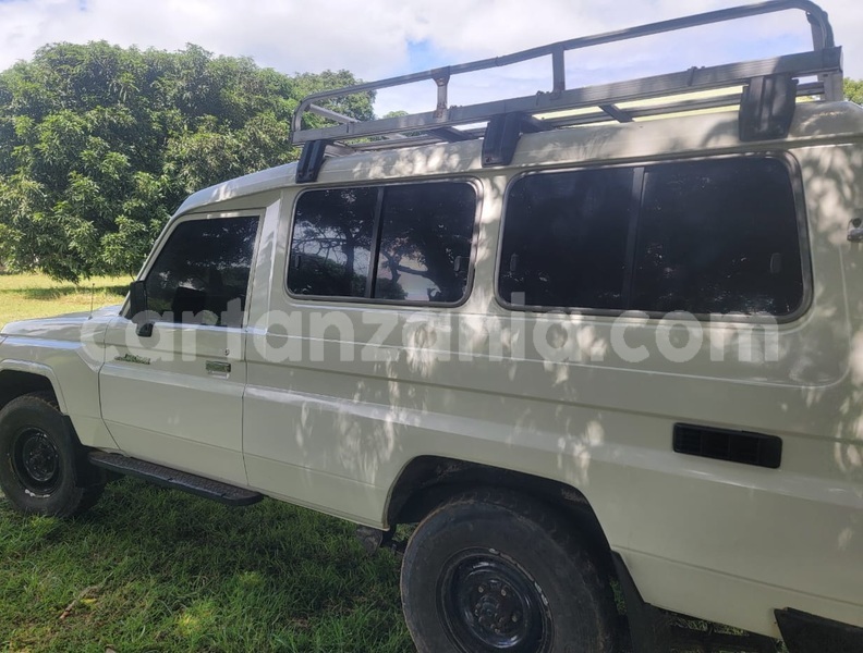 Big with watermark toyota land cruiser mtwara mtwara 33158
