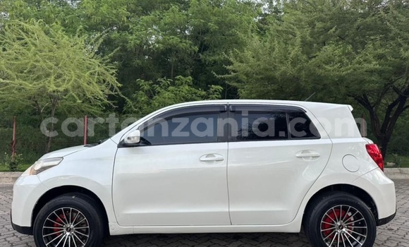 Buy Used Toyota IST White Car in Dar es Salaam in Dar es Salaam Buy Used Toyota IST White Car in Dar es Salaam in Dar es Salaam