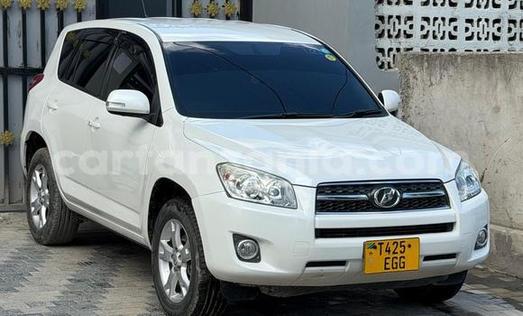 Buy Used Toyota RAV4 White Car in Dar es Salaam in Dar es Salaam Buy Used Toyota RAV4 White Car in Dar es Salaam in Dar es Salaam