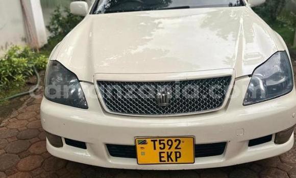 Nunua Ilio tumika Toyota Crown Nyeupe Gari ndani ya Dar es Salaam nchini Dar es Salaam Nunua Ilio tumika Toyota Crown Nyeupe Gari ndani ya Dar es Salaam nchini Dar es Salaam