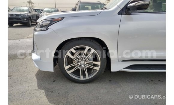 Nunua Imported Lexus LX Nyeupe Gari ndani ya Import - Dubai nchini Arusha Nunua Imported Lexus LX Nyeupe Gari ndani ya Import - Dubai nchini Arusha