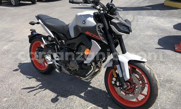 Nunua Ilio tumika Gilera CX Nyeupe Bike ndani ya Dodoma nchini Dodoma Nunua Ilio tumika Gilera CX Nyeupe Bike ndani ya Dodoma nchini Dodoma