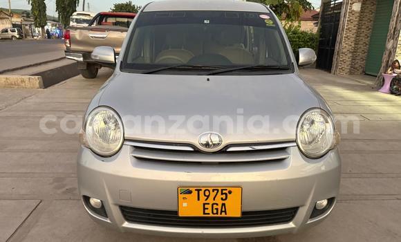Buy Used Toyota Sienta Brown Car in Dar es Salaam in Dar es Salaam