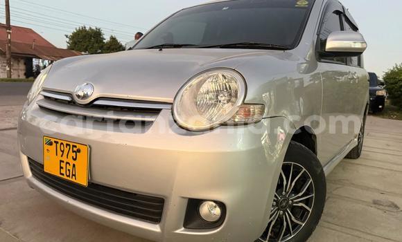 Nunua Ilio tumika Toyota Sienta Brown Gari ndani ya Dar es Salaam nchini Dar es Salaam Nunua Ilio tumika Toyota Sienta Brown Gari ndani ya Dar es Salaam nchini Dar es Salaam