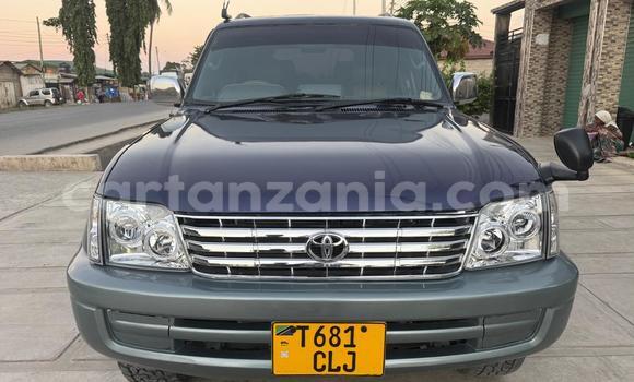 Buy Used Toyota Land Cruiser Prado Blue Car in Dar es Salaam in Dar es Salaam